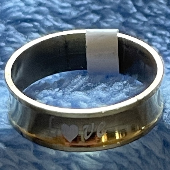 Gold coloured mens ring, size 10-11 (22mm) 3 for $10 - Picture 3 of 3